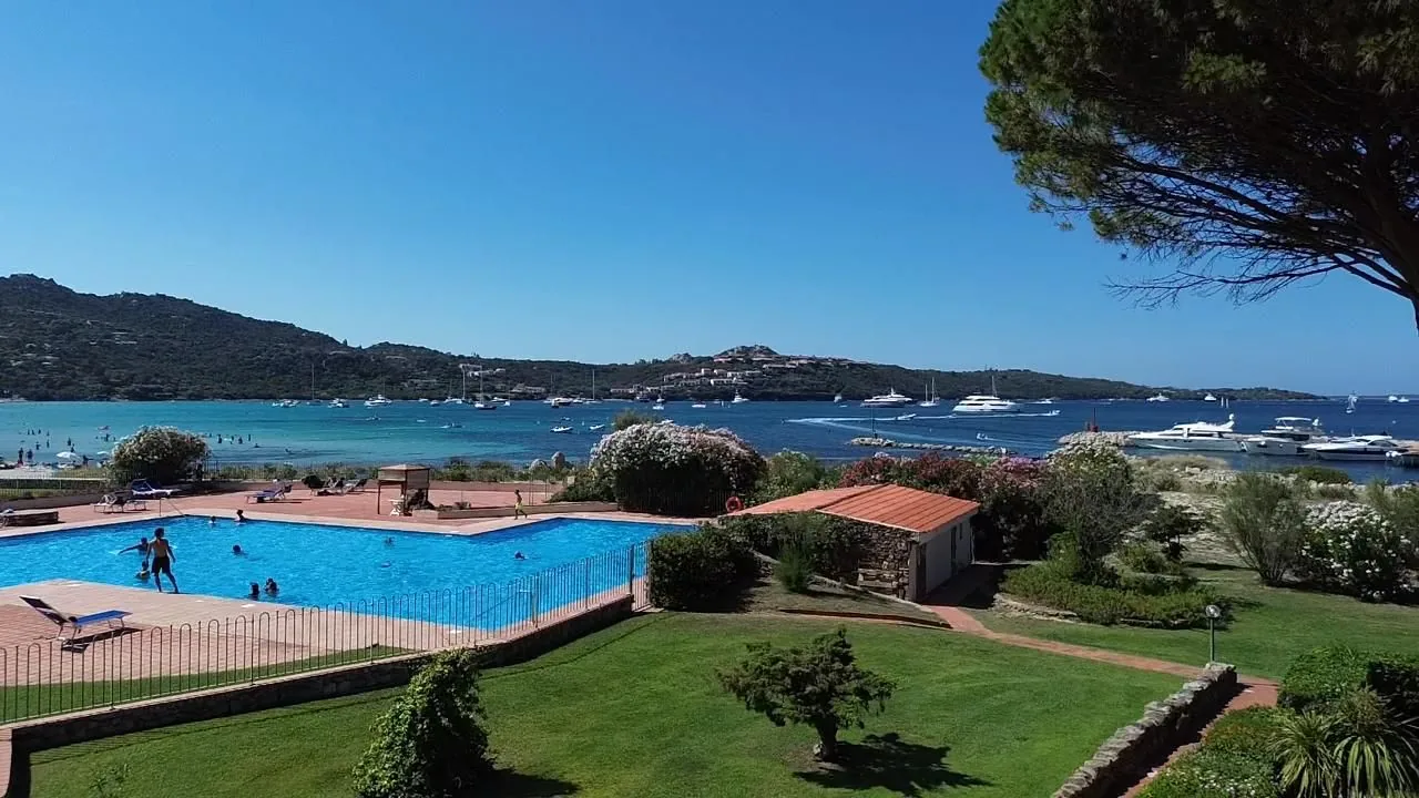 Residence Cala Reale pool and sea